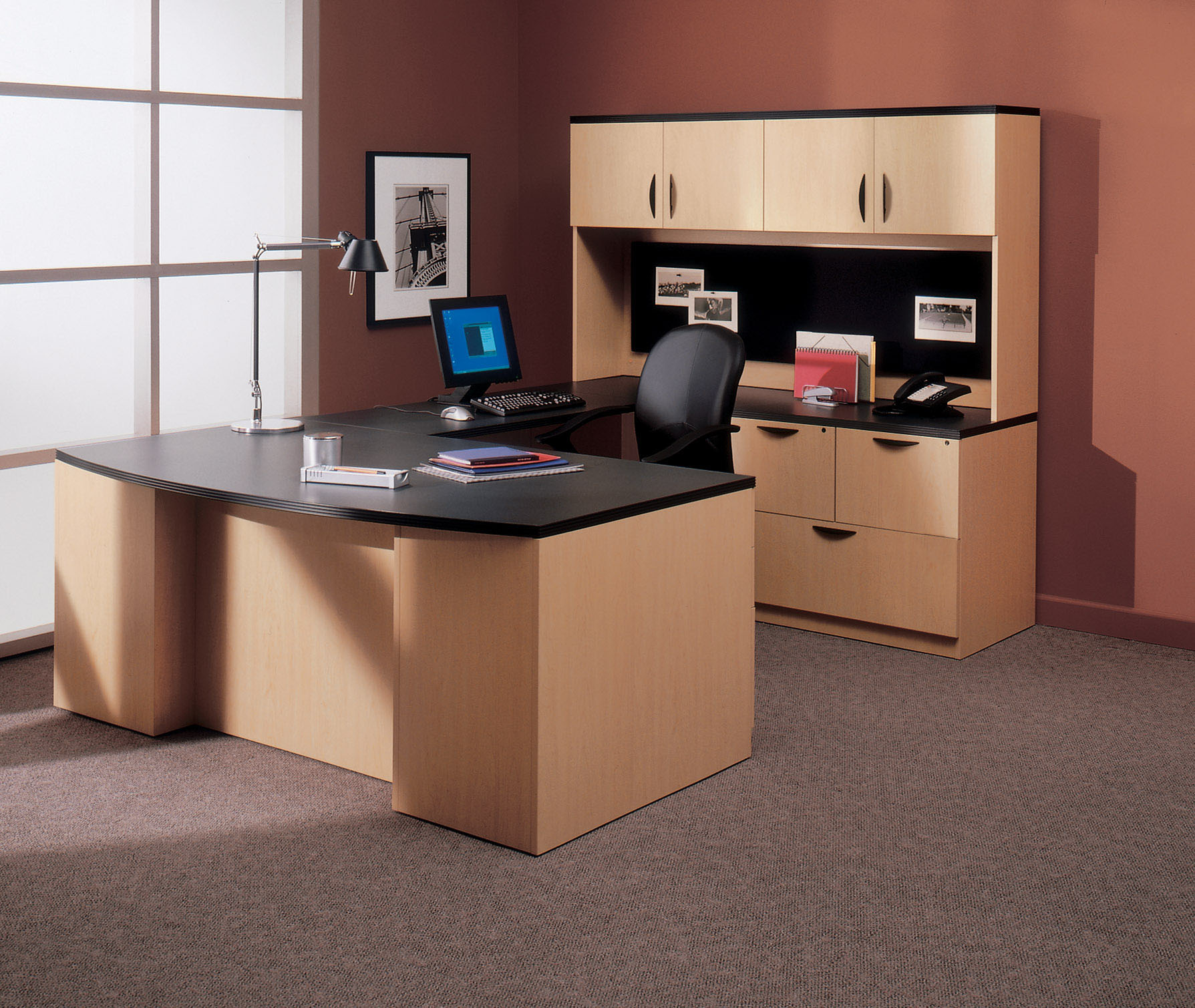 Featured image of post Office Furniture Sets For Small Spaces / They leave plenty of room to walk past, while still providing a place to stack a few coffee table books, set a decorative tray or a layer on a throw.